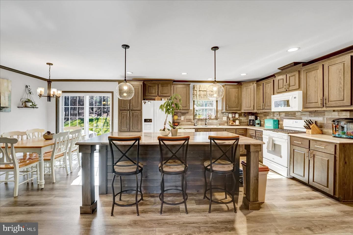 852 Spruce Road photo 12