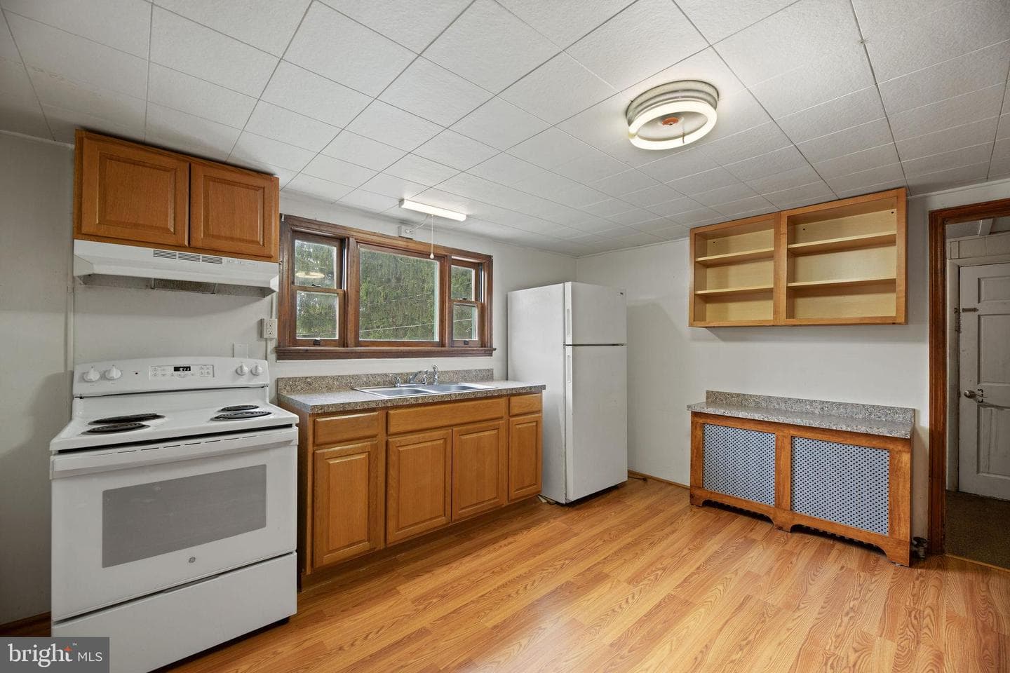 165 Richard Street photo 15