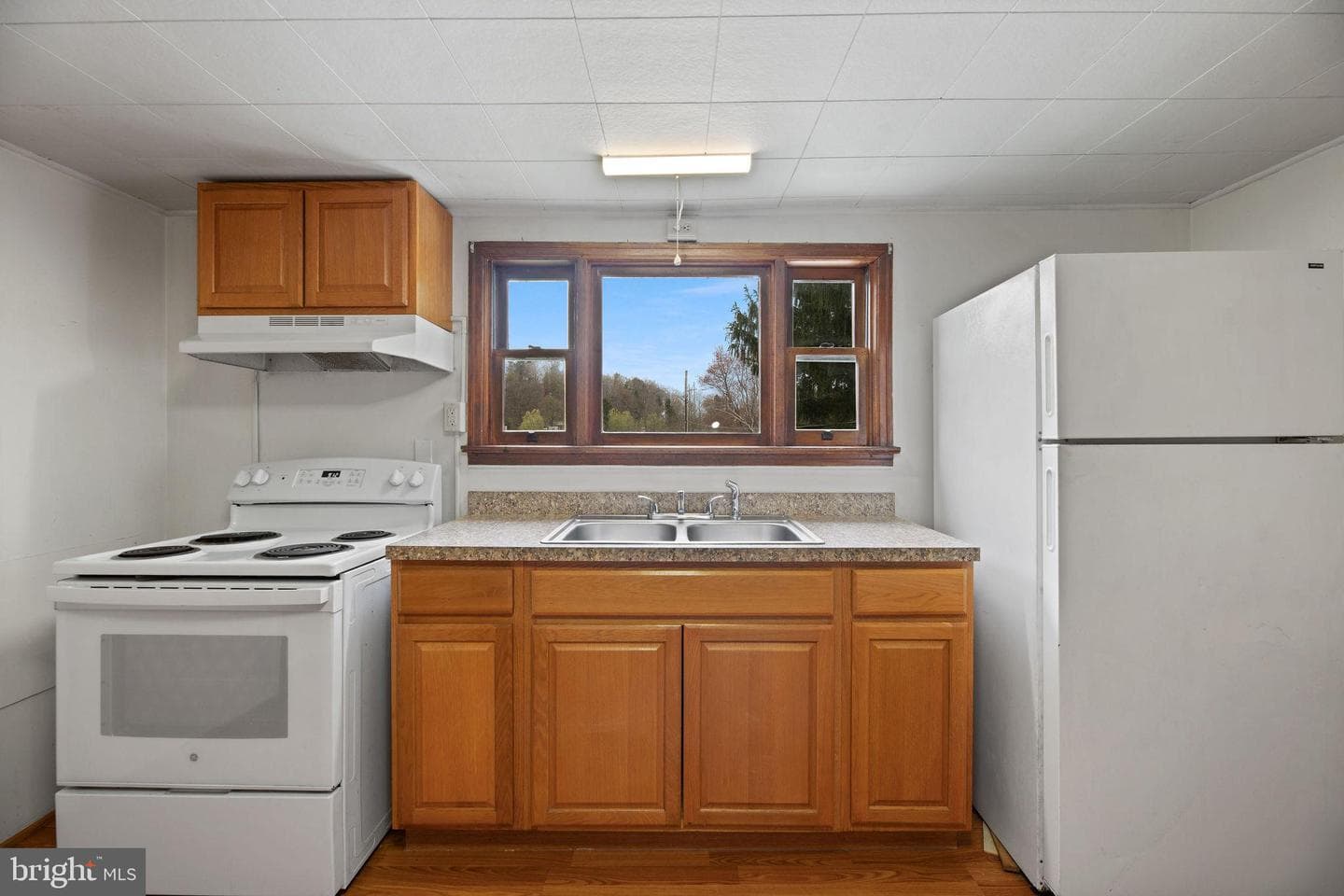 165 Richard Street photo 16