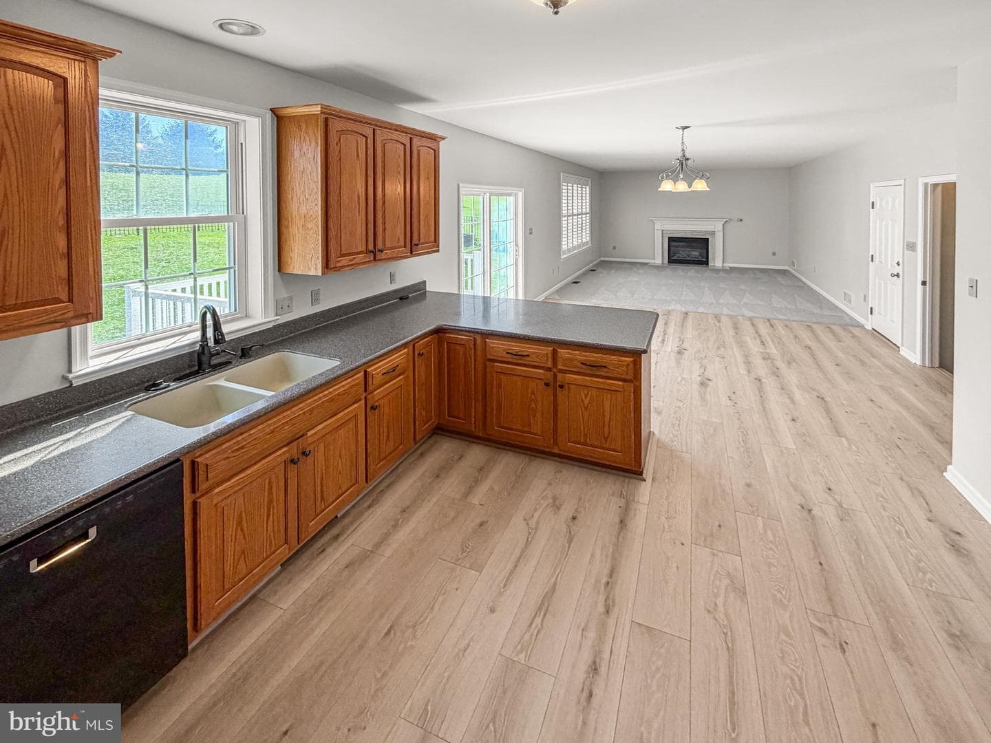 141 Matilda Avenue photo 10