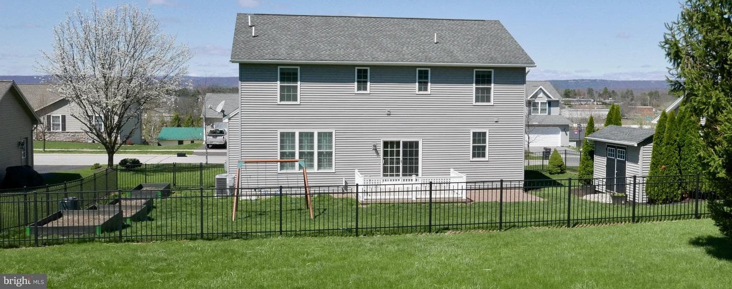 141 Matilda Avenue photo 32