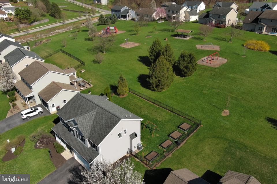 141 Matilda Avenue photo 37