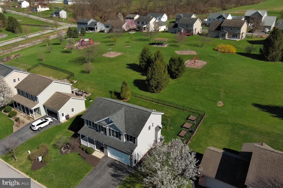 141 Matilda Avenue photo 38