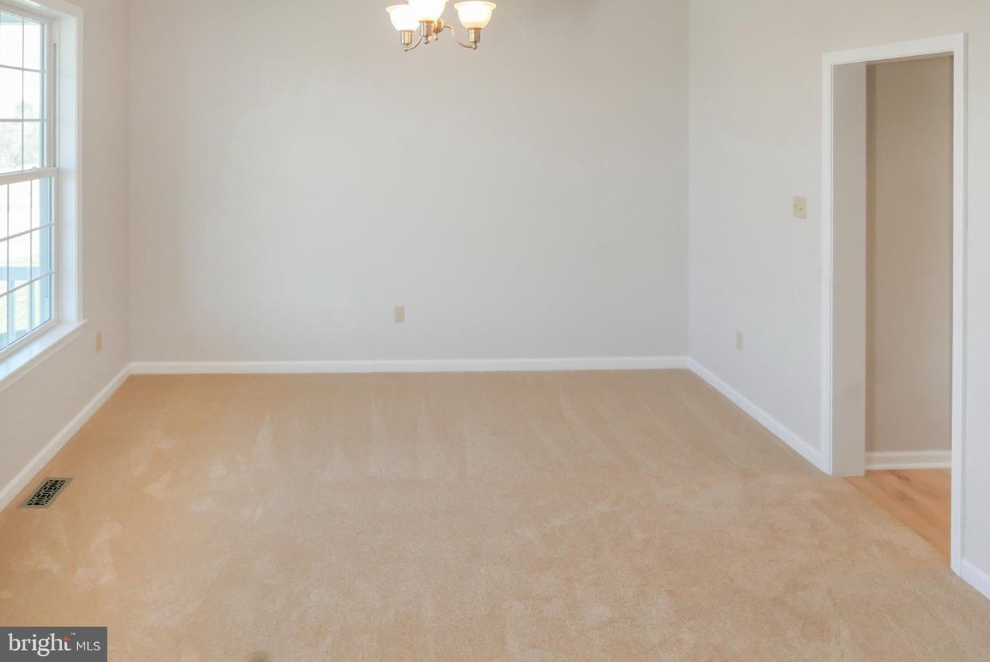 141 Matilda Avenue photo 6