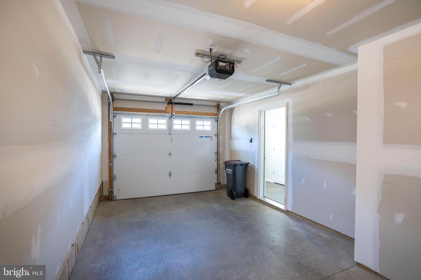114 Veery Way photo 35