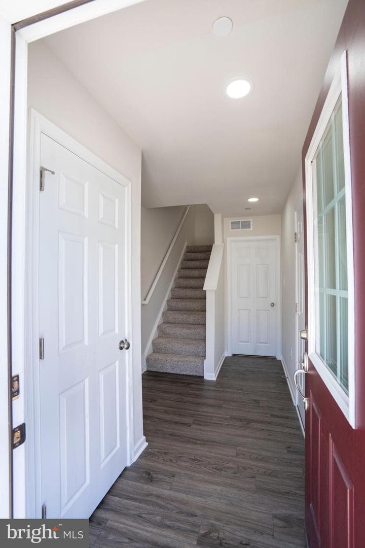 114 Veery Way photo 4