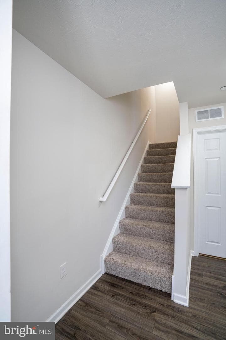 114 Veery Way photo 5
