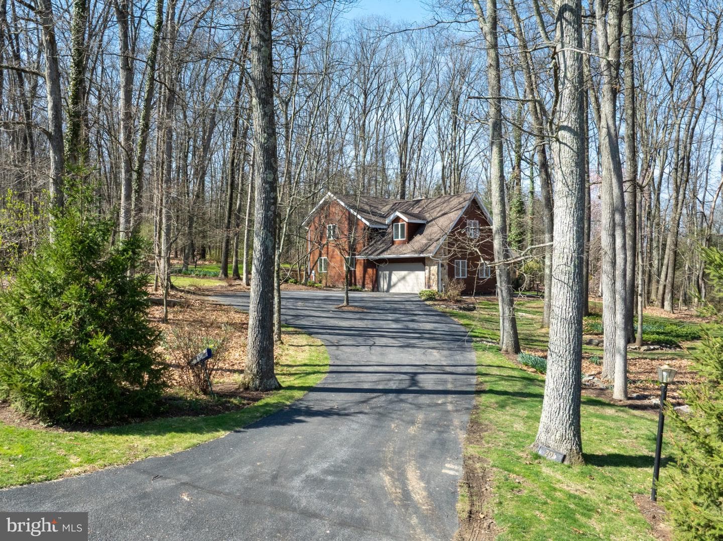 201 Tussey Terrace Circle photo 3