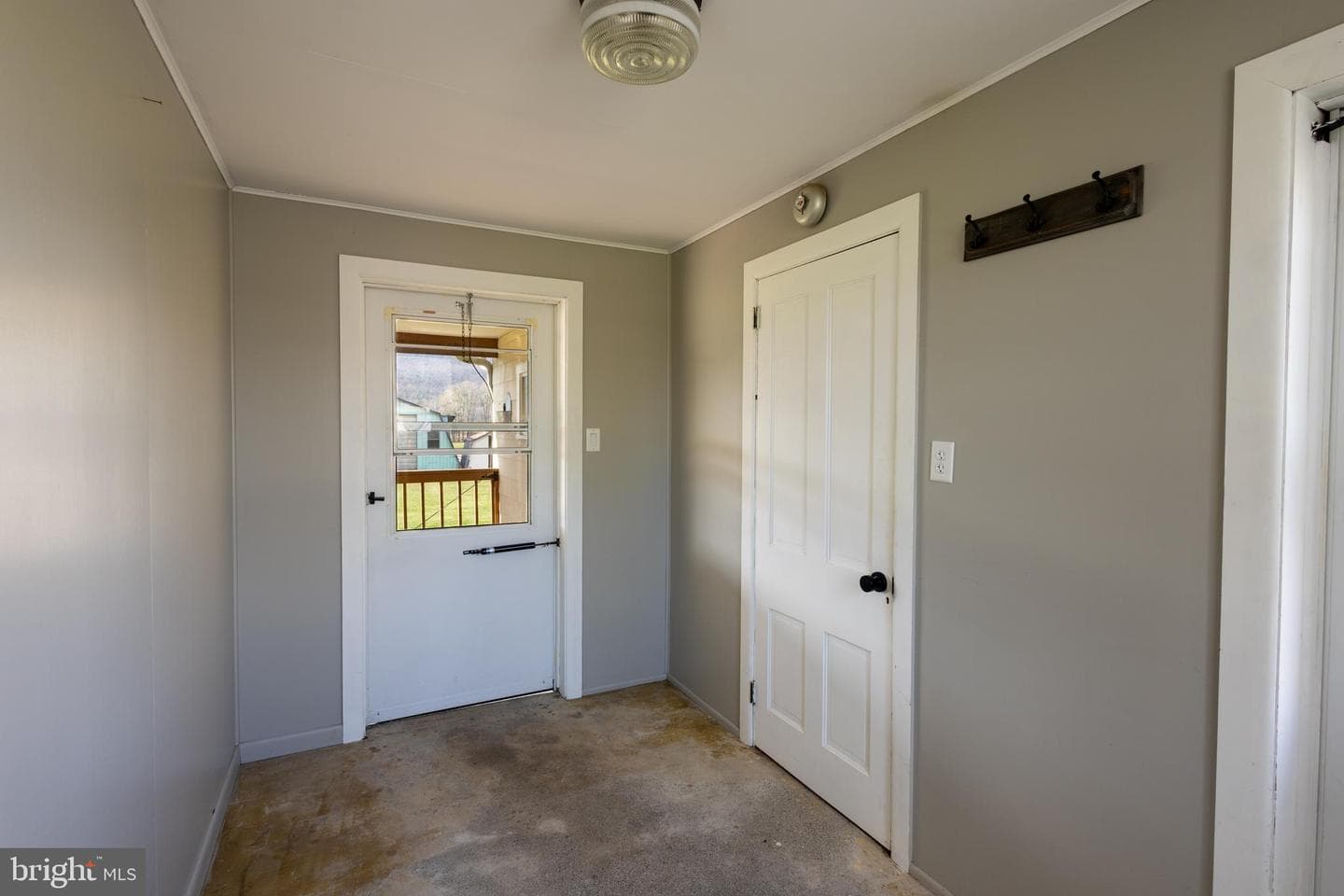167 Manor Road photo 4