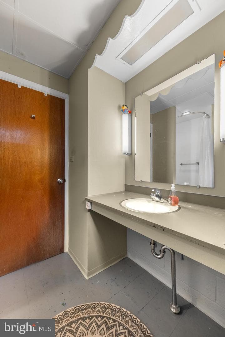316 Homan Avenue photo 36