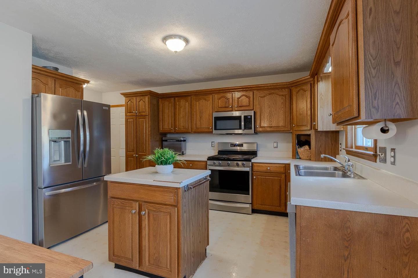 1743 James Avenue photo 6