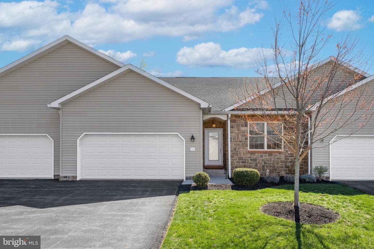 216 Rosewood Cove