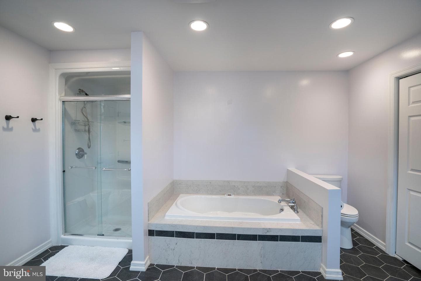 211 Baldwin Street photo 34