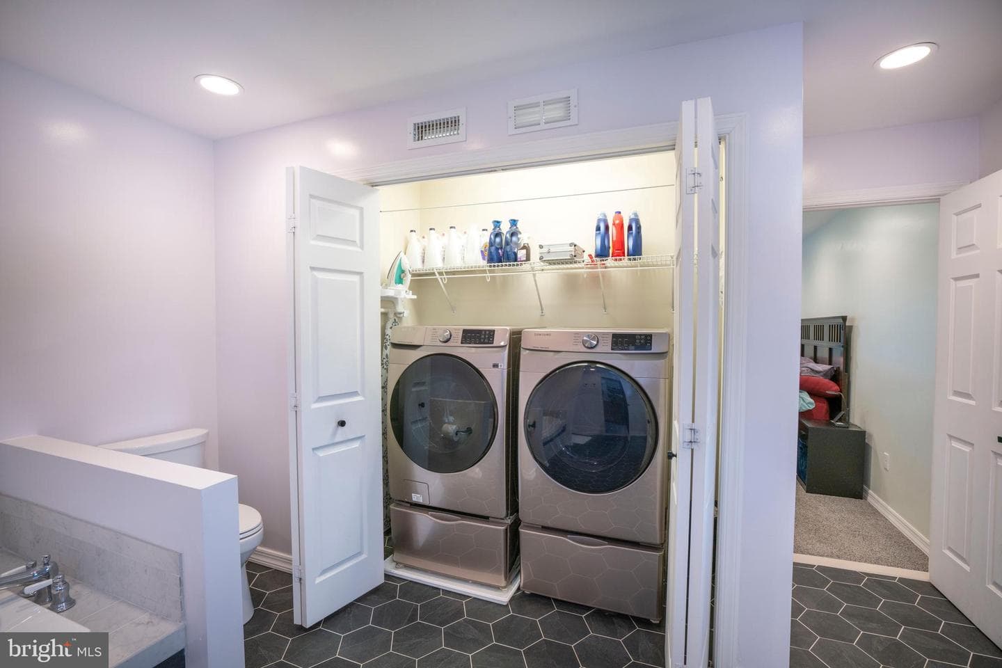 211 Baldwin Street photo 39
