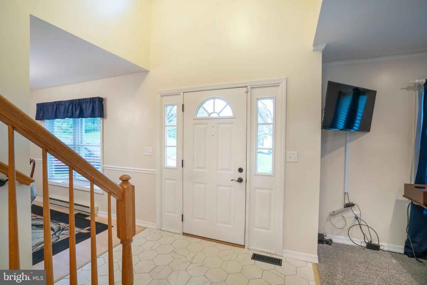211 Baldwin Street photo 5