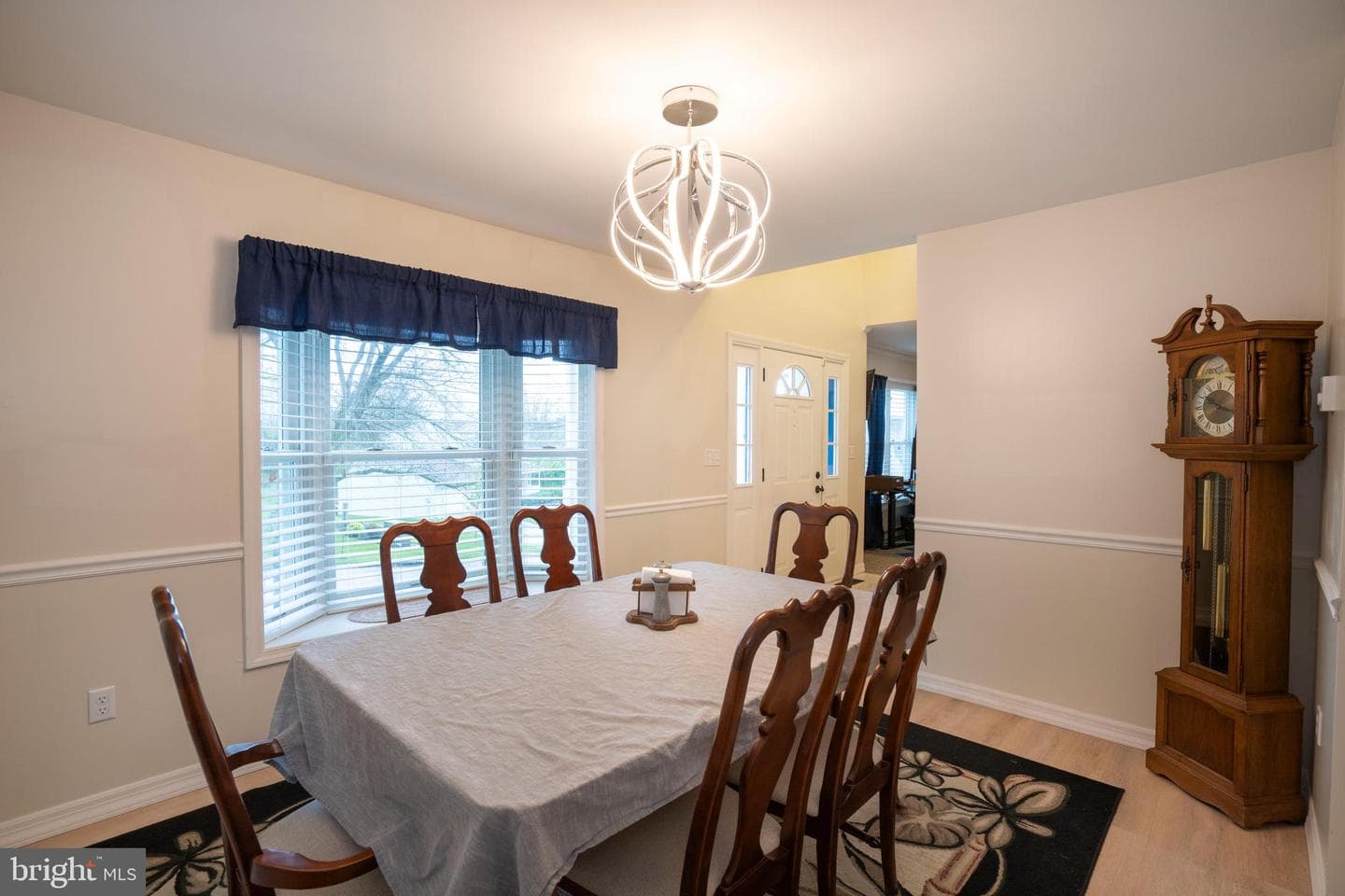 211 Baldwin Street photo 9