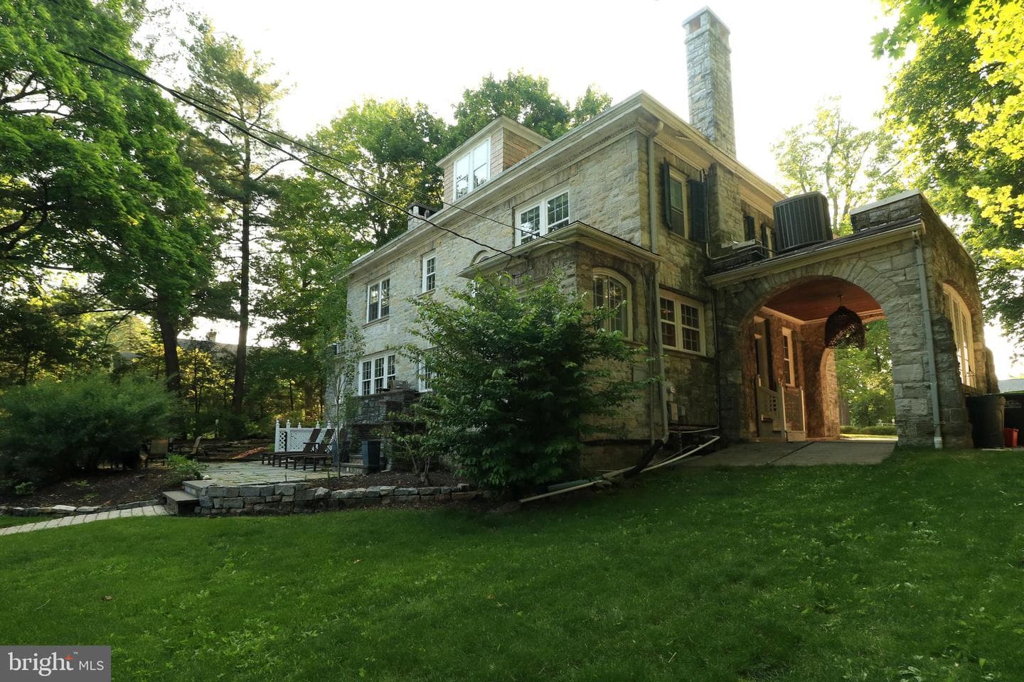 234 W Fairmount Avenue photo 100