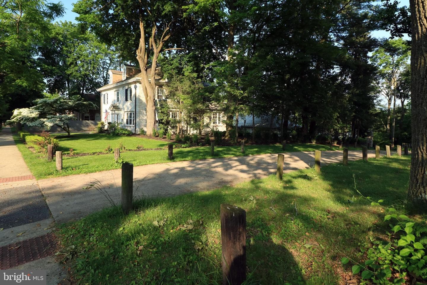 234 W Fairmount Avenue photo 120