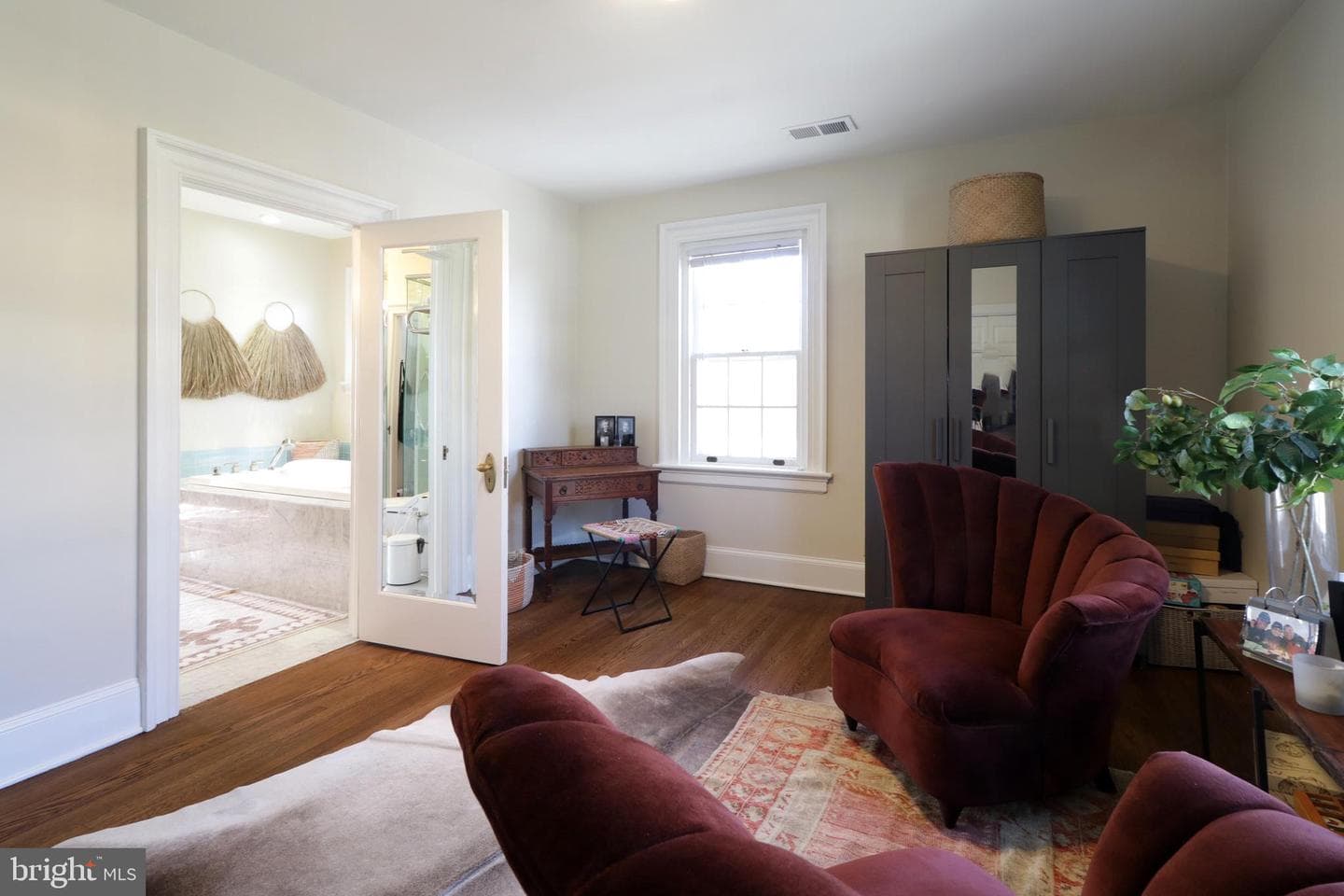 234 W Fairmount Avenue photo 54