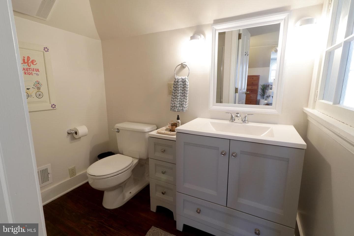 234 W Fairmount Avenue photo 67