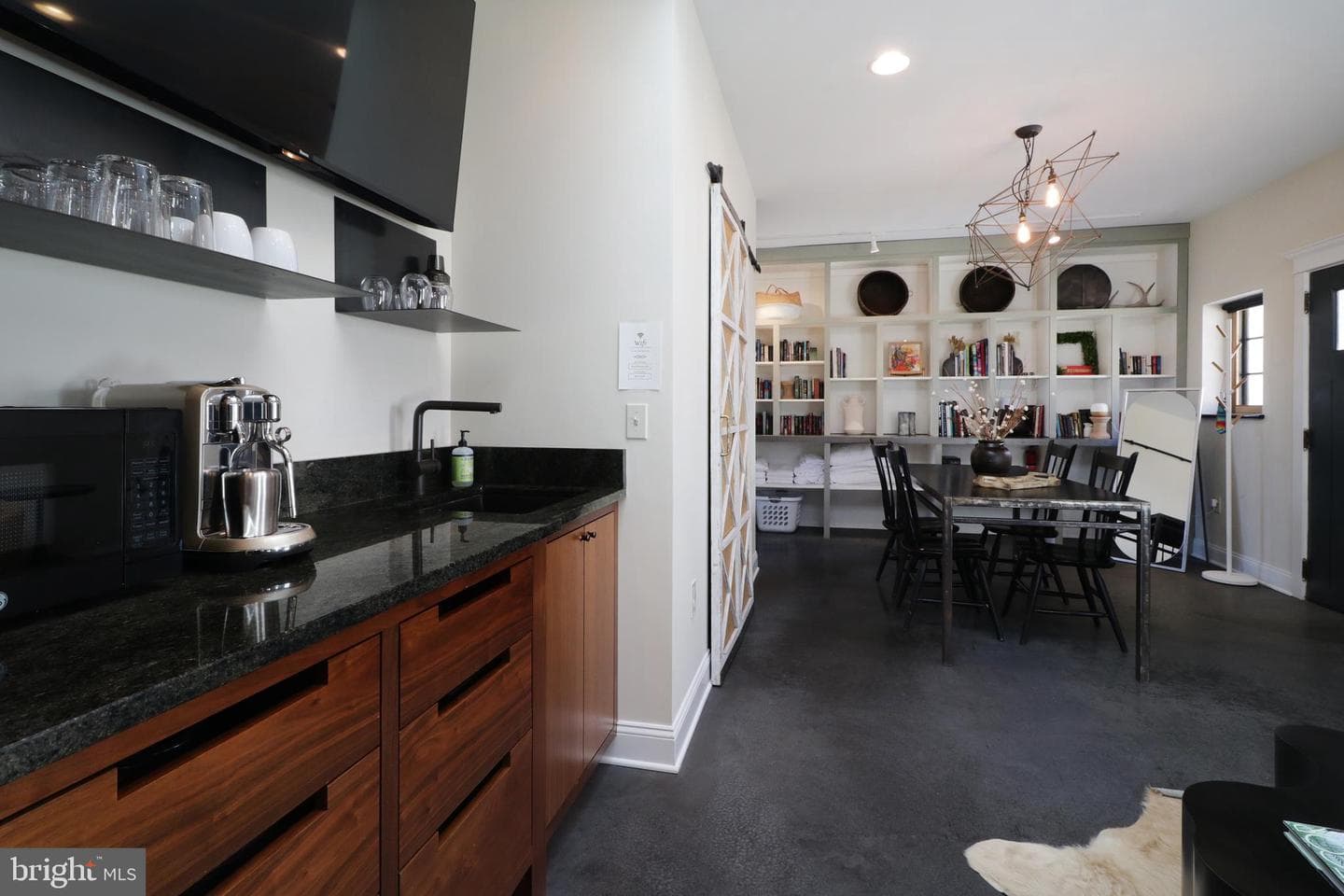 234 W Fairmount Avenue photo 89
