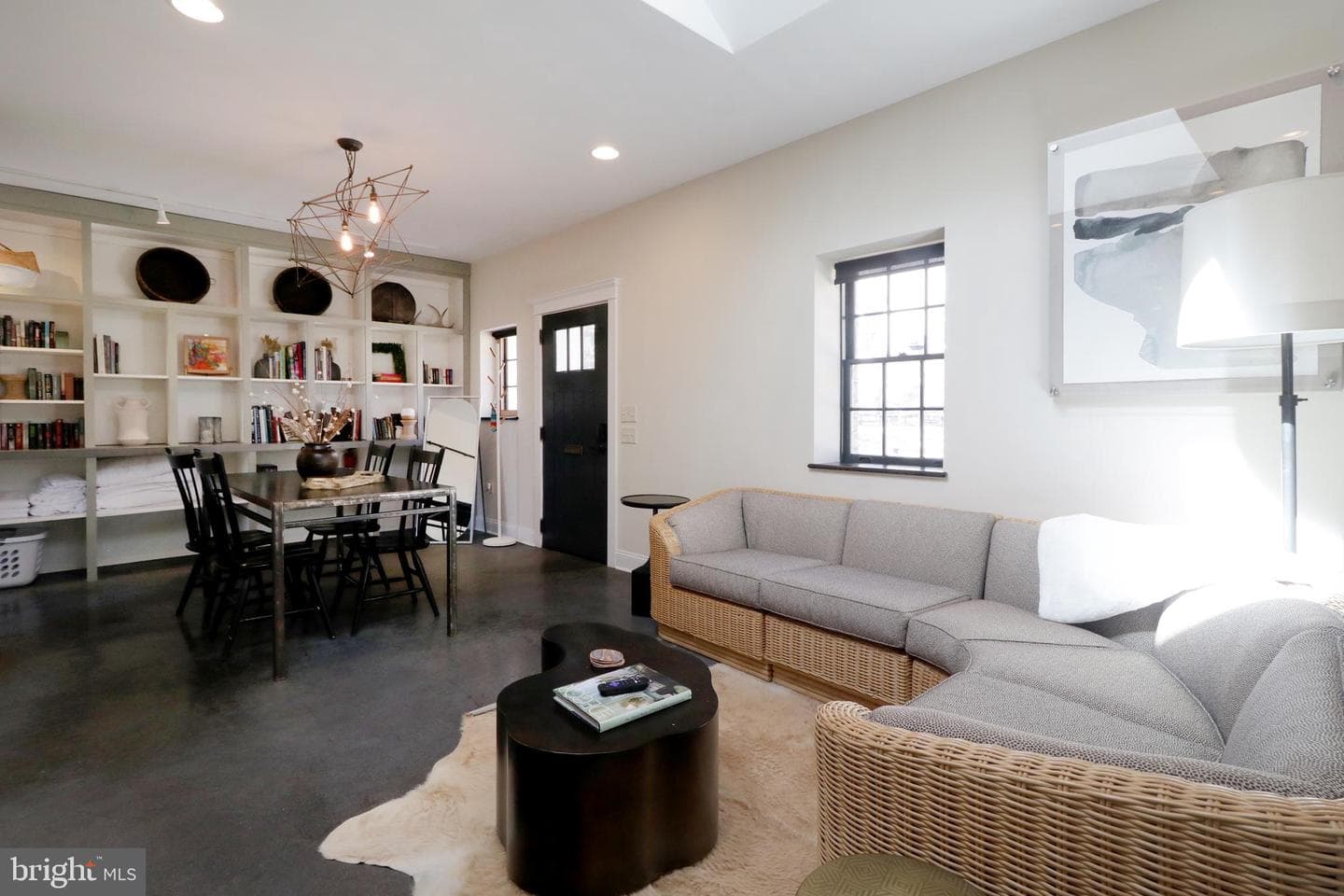 234 W Fairmount Avenue photo 90