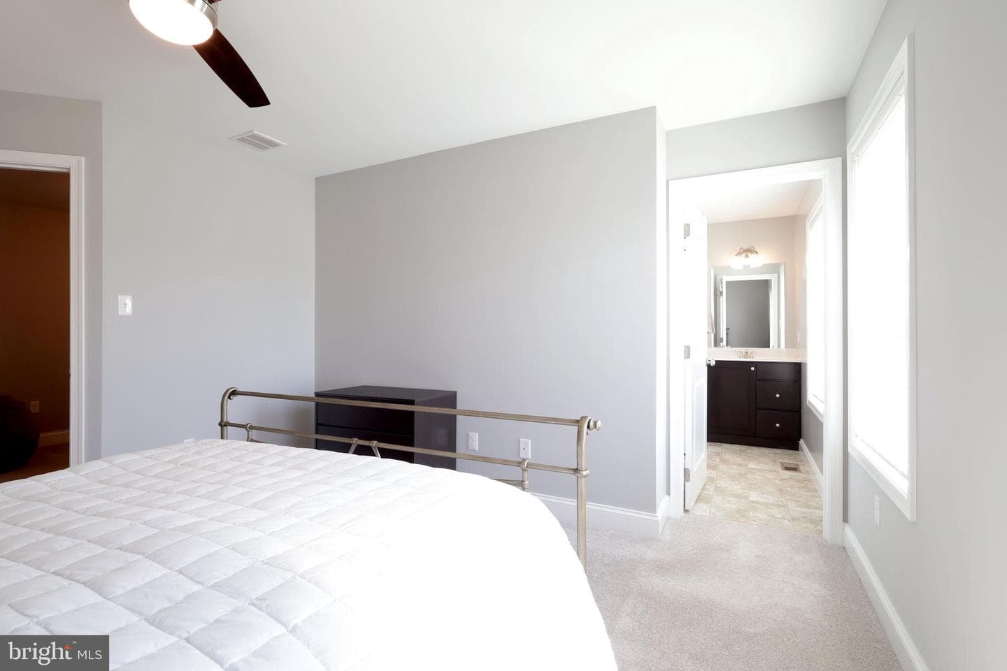 113 Aeropointe Lane photo 35