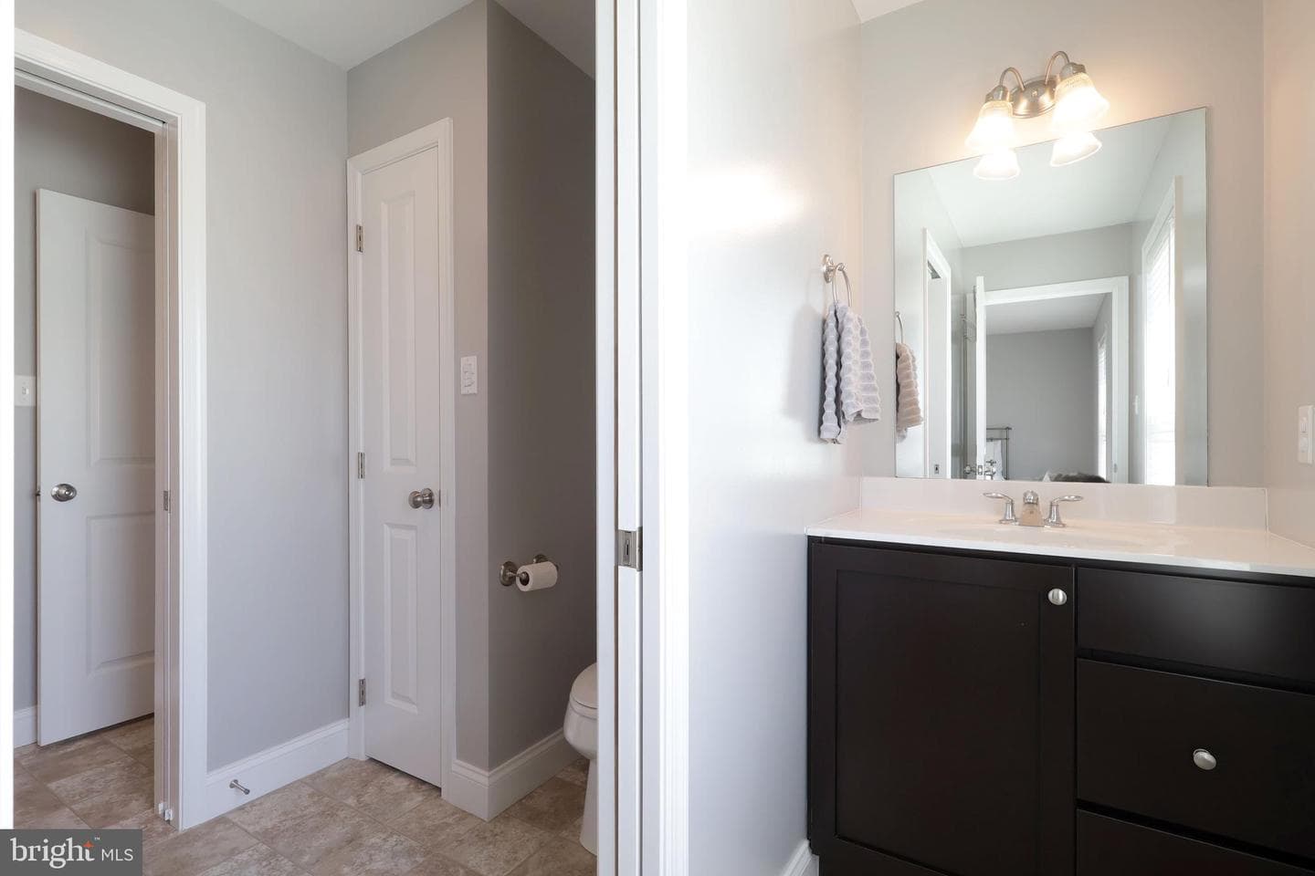 113 Aeropointe Lane photo 36