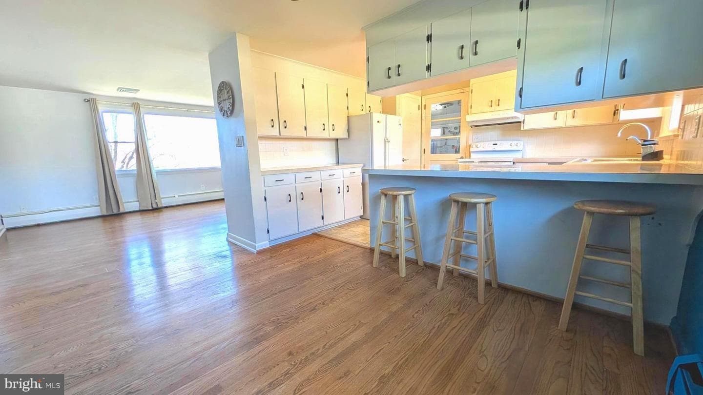221 Ellen Avenue photo 10