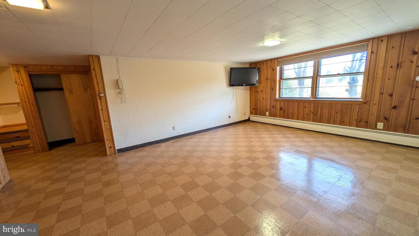 221 Ellen Avenue photo 20