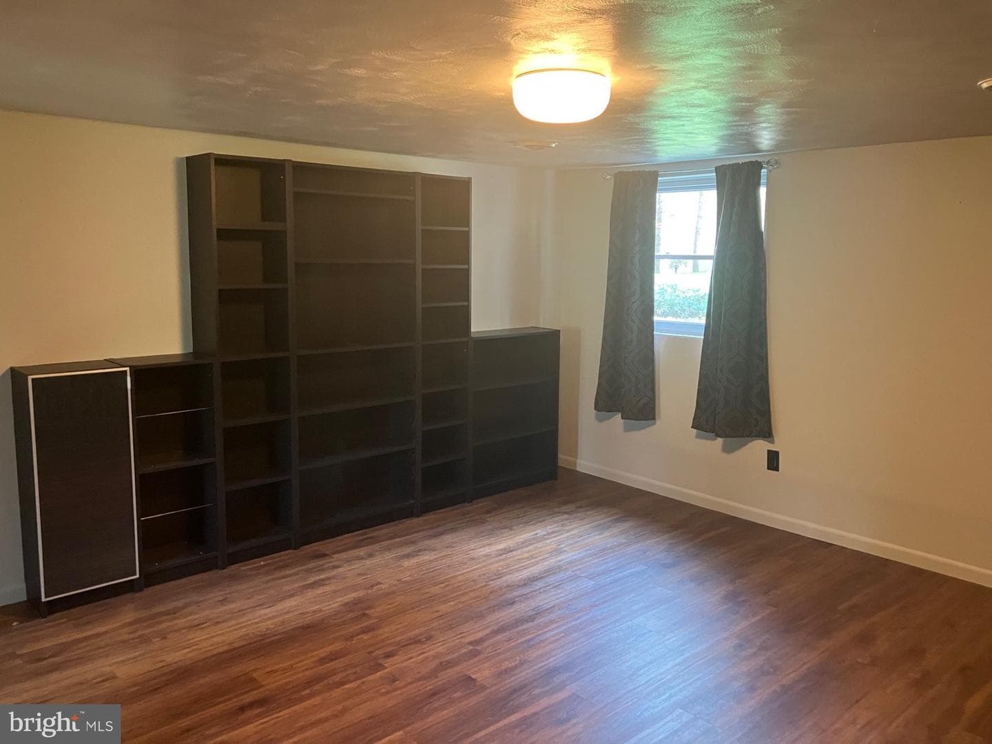 940 Outer Drive photo 23