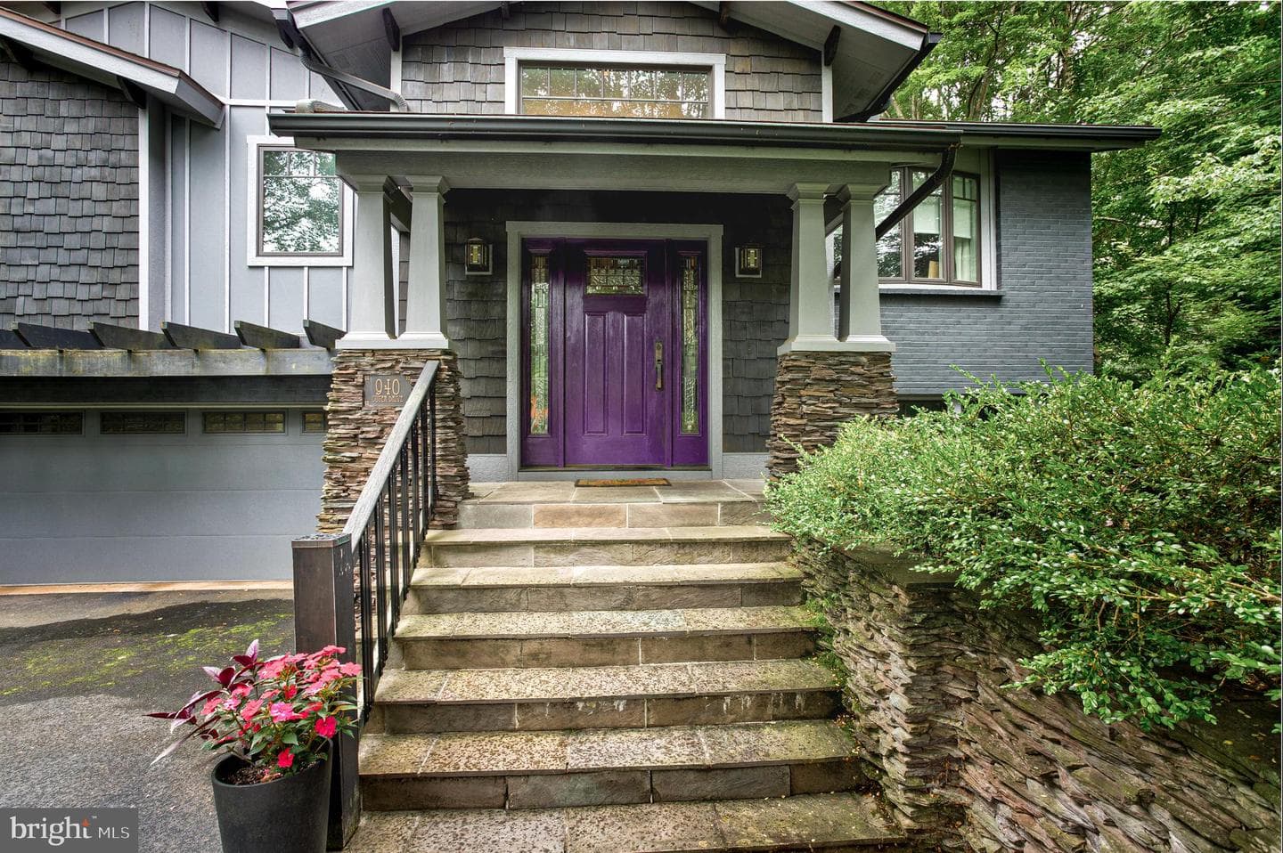 940 Outer Drive photo 3