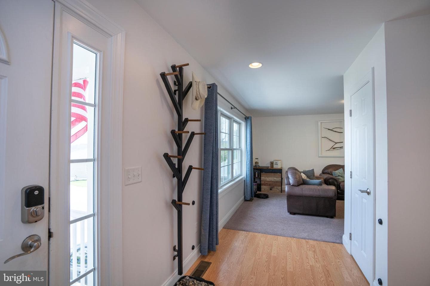 138 Jonathan Lane photo 9