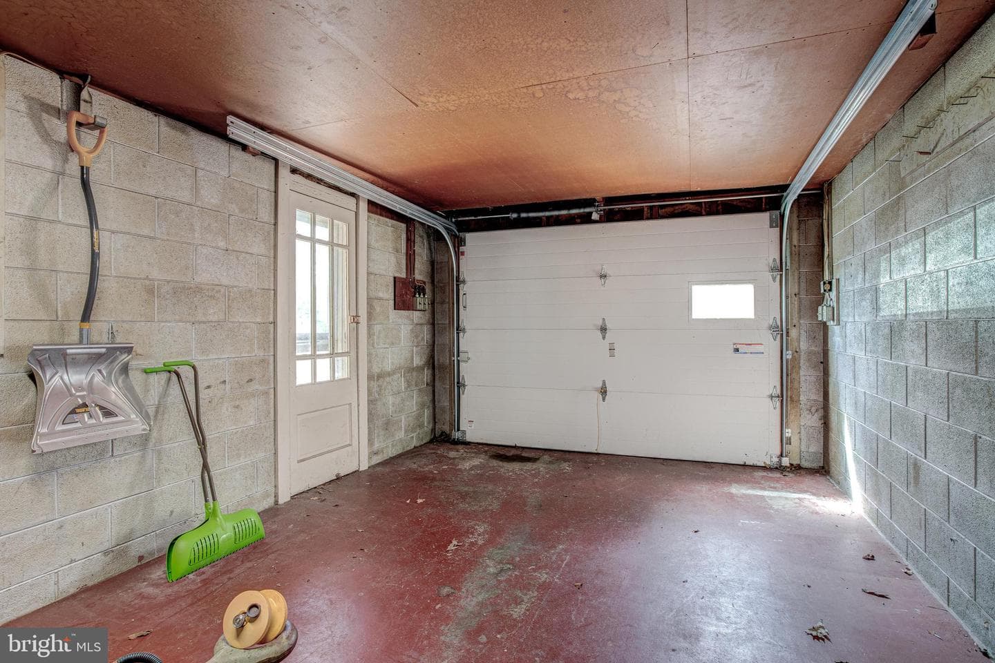 321 Kimport Avenue photo 20