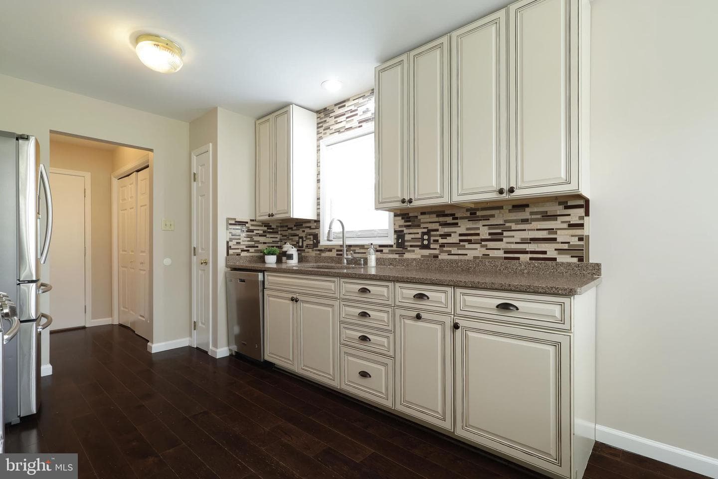 796 Tanager Drive photo 12