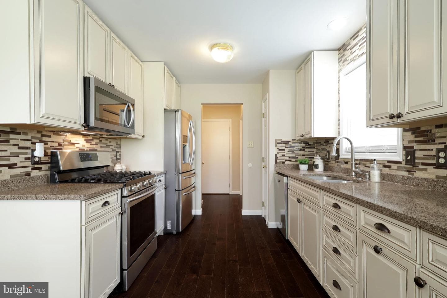 796 Tanager Drive photo 13