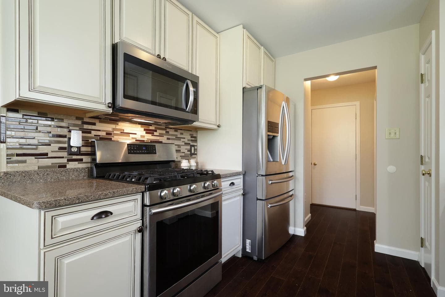 796 Tanager Drive photo 14