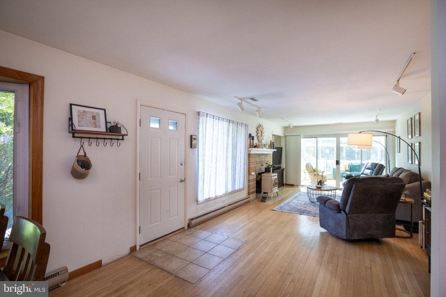 400 Matilda Avenue photo 5