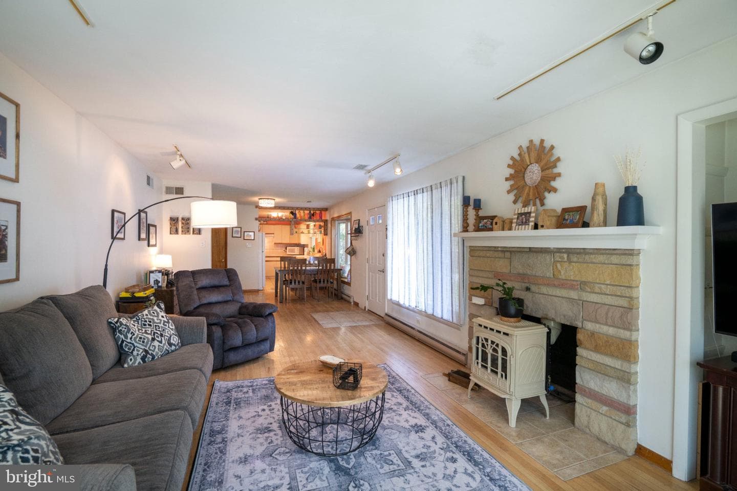 400 Matilda Avenue photo 7
