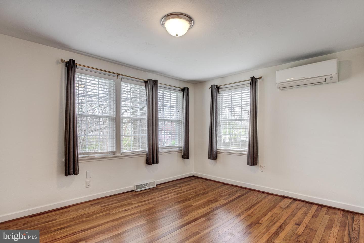 151 W Prospect Avenue photo 15