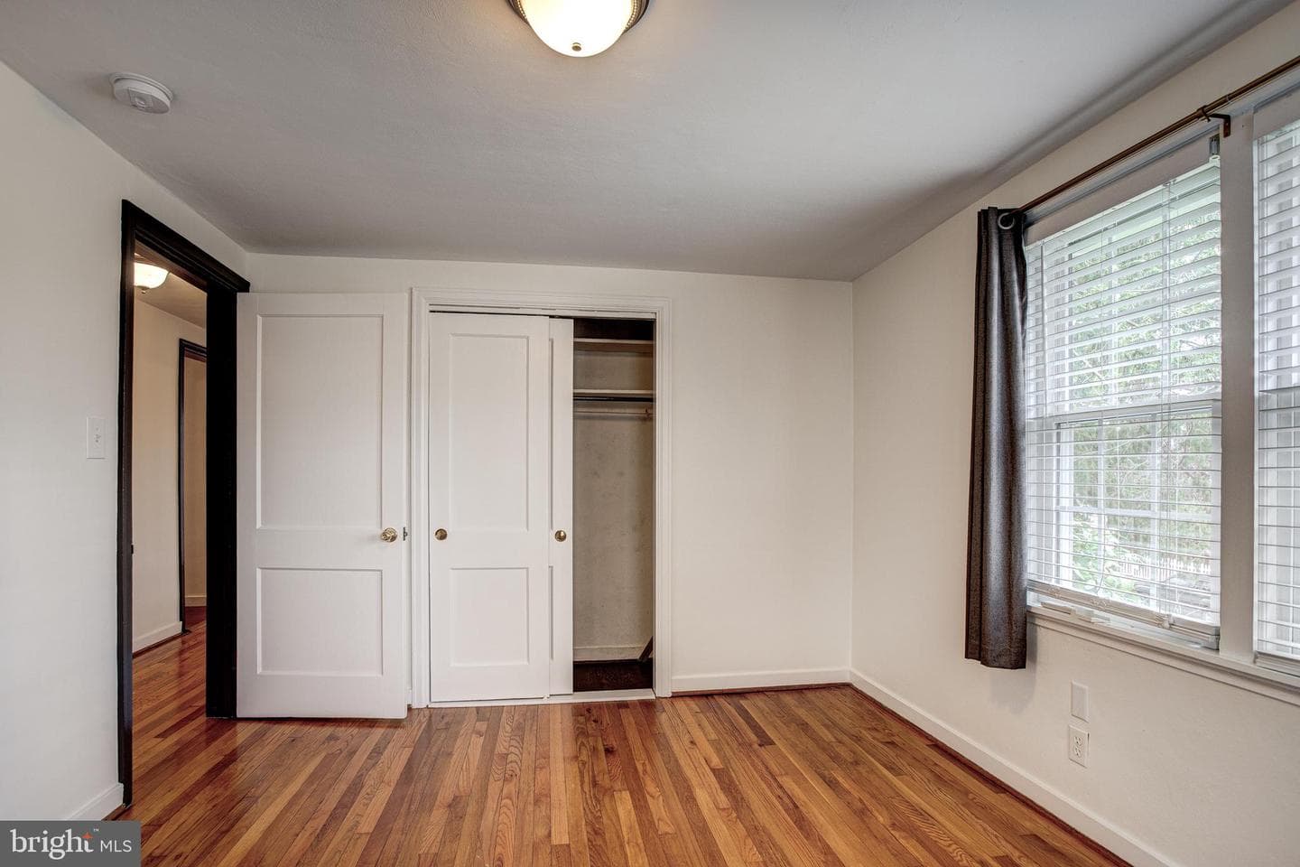 151 W Prospect Avenue photo 16