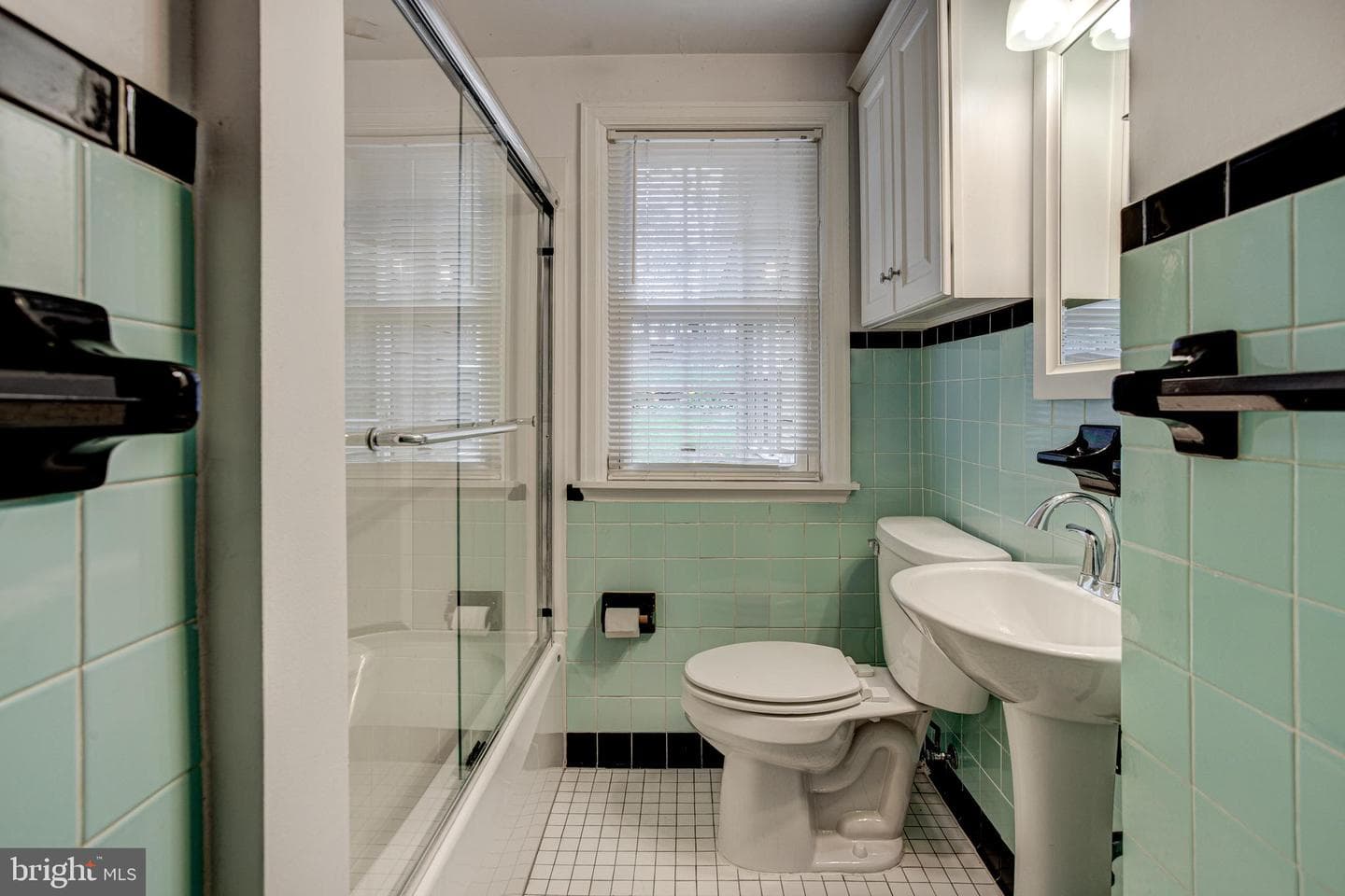 151 W Prospect Avenue photo 18