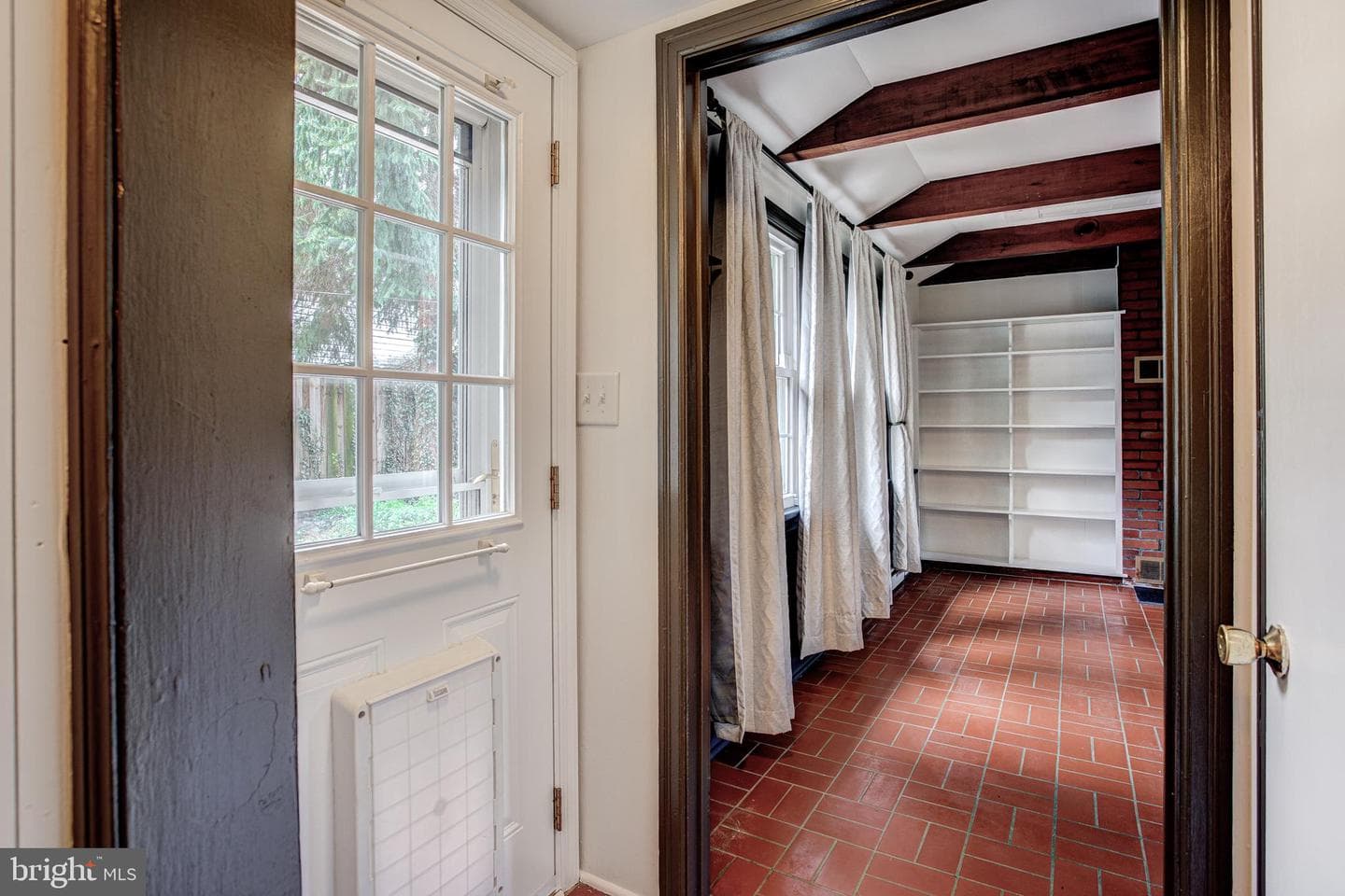 151 W Prospect Avenue photo 6