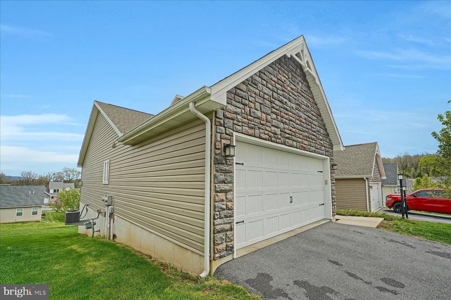 183 Rosehill Drive photo 38