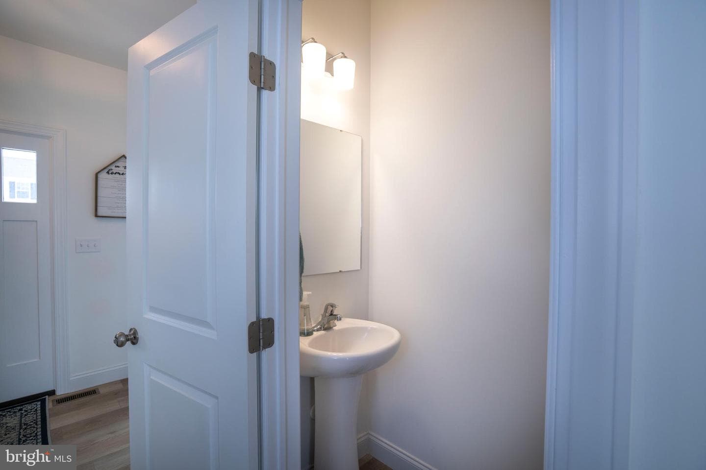 148 Thornwood Lane photo 13