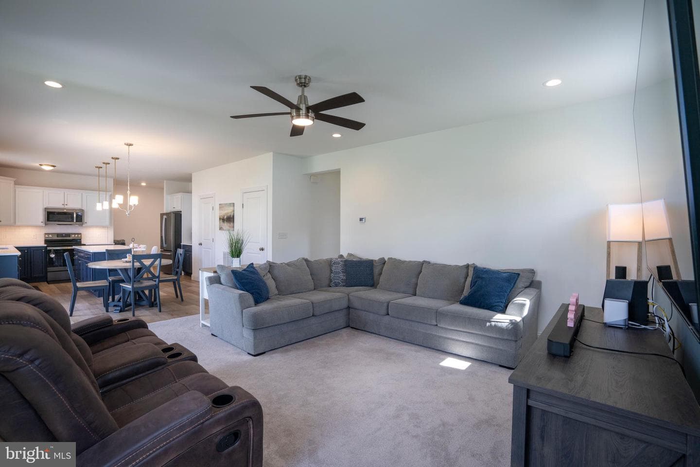 148 Thornwood Lane photo 24