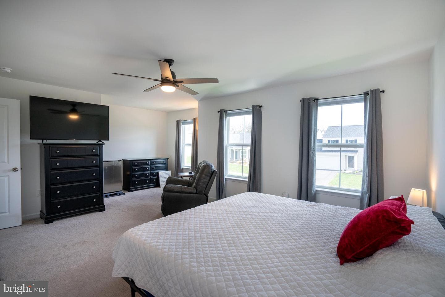 148 Thornwood Lane photo 32