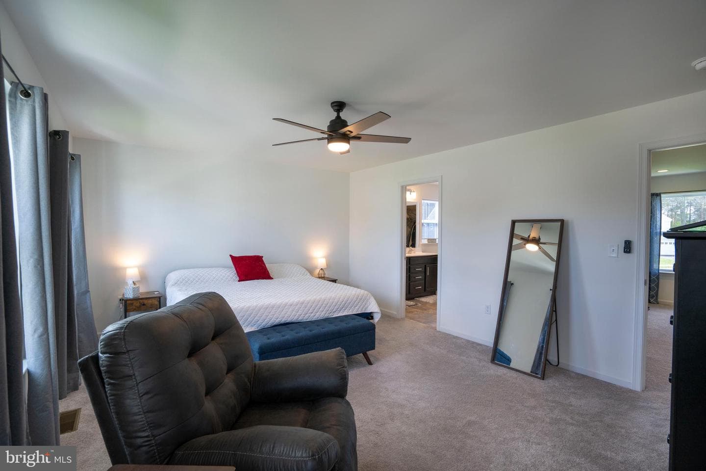 148 Thornwood Lane photo 34
