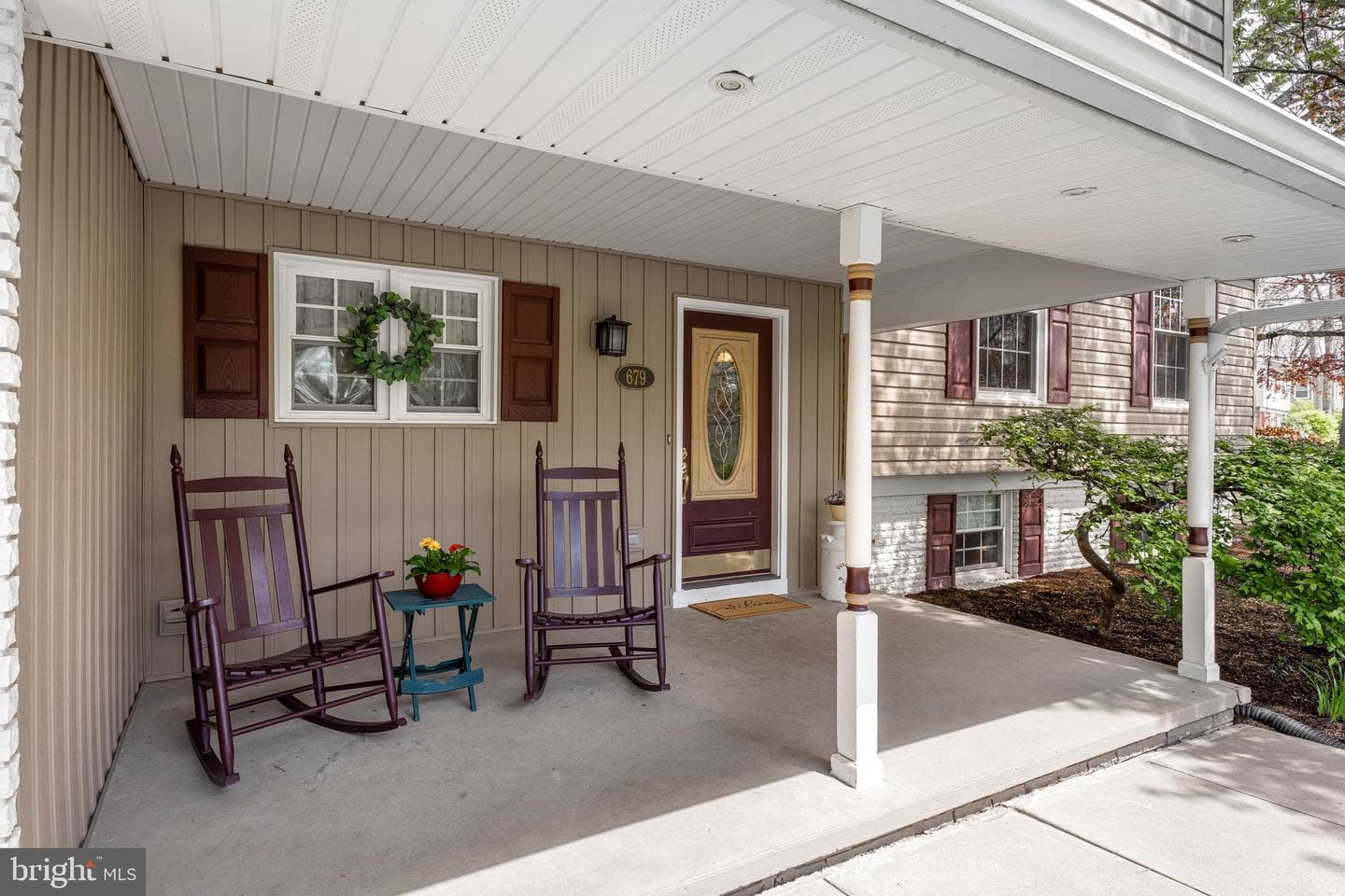 679 Devonshire Drive photo 4