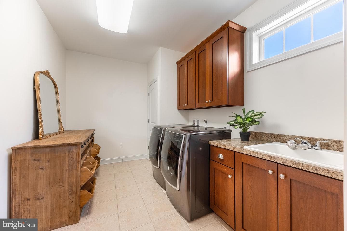 120 Meadowsweet Drive photo 24